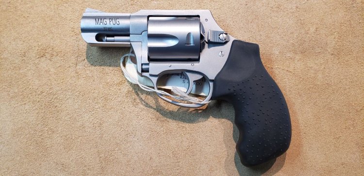 (image for) Charter Arms Mag Pug 357 Magnum Revolver